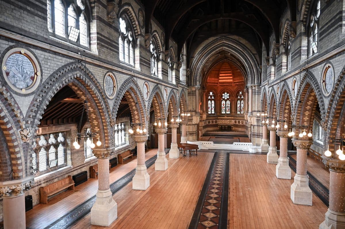North aisle