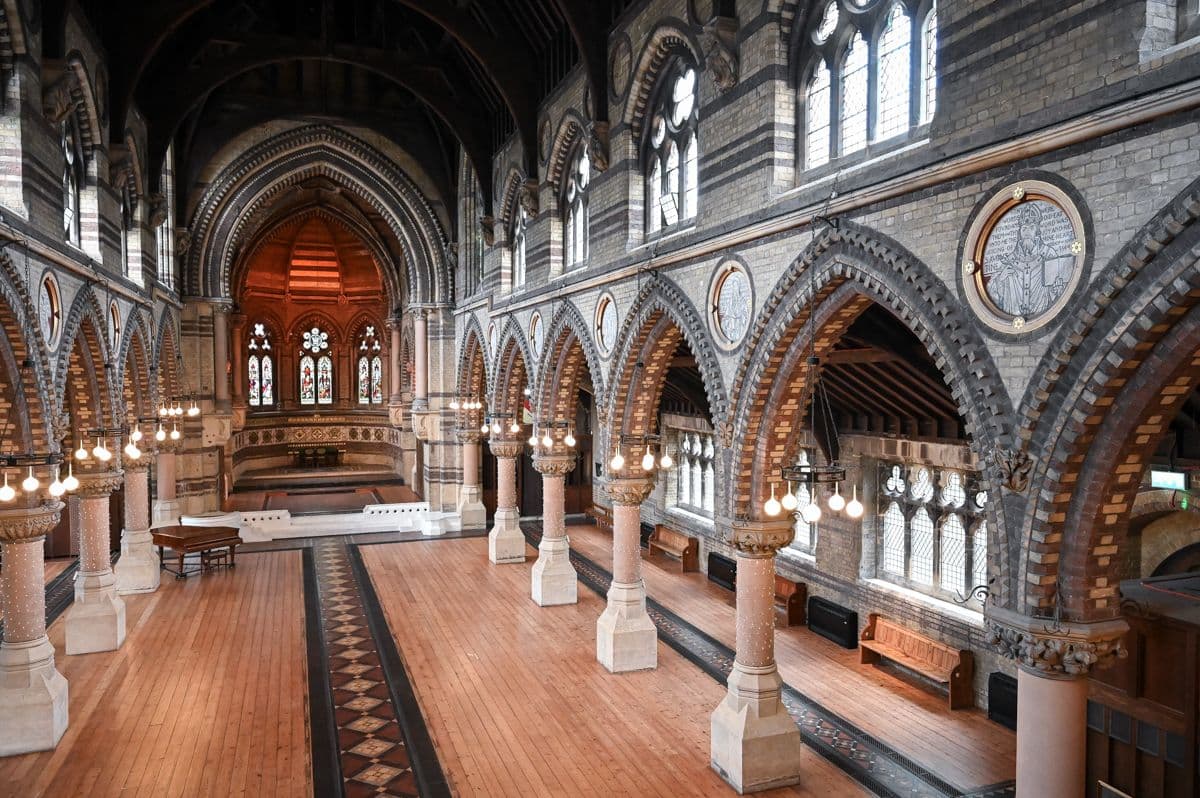 South aisle